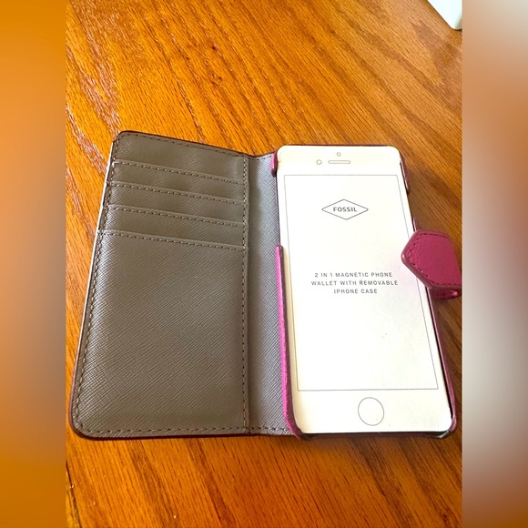 Fossil Leather iPhone6 portfolio case - Picture 3 of 5